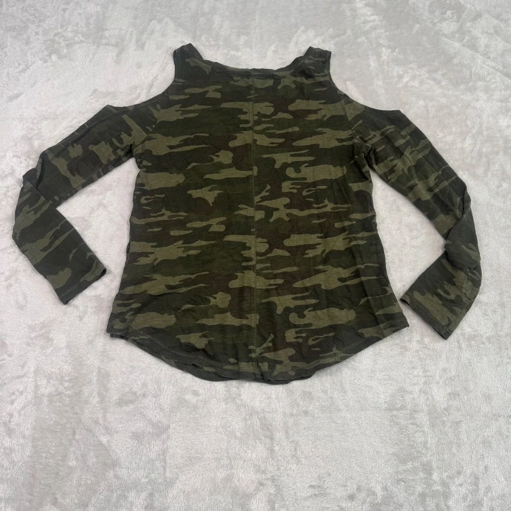 Sanctuary Women Camo Cold Shoulder Long Sleeve T Shirt Top Size XS_6